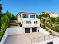 MAISON INDIVIDUELLE - LES ADRETS - VUE MER - RENOVEE — photo 2