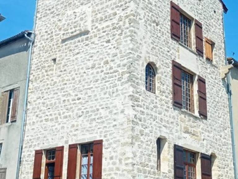 À Vendre – Bien d’Exception : Maison-Tour Médiévale du XIVᵉ siècle à Meilhan-sur-Garonne (47) — photo 1