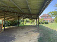 MAISON DE CARACTERE 250 M2 HABITABLES, GARAGE EN PIERRE 65 M2, HANGAR AGRICOLE 260 M2, JARDIN 5000 M2 — photo 4