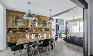 Maison 9 Pièces 208 m² à vendre à Lieu-Saint-Amand (59111)