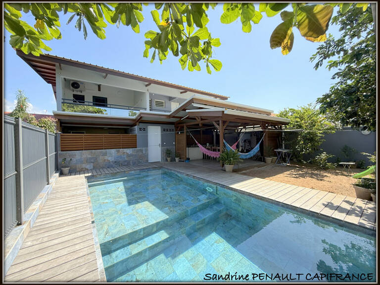A VENDRE A KOUROU (97310) UNE MAGNIFIQUE VILLA T7 DE 246 m² - AVEC 2 APPARTEMENTS T2 - TERRAIN DE 345 m² - AU PRIX DE 599 000 € — photo 1