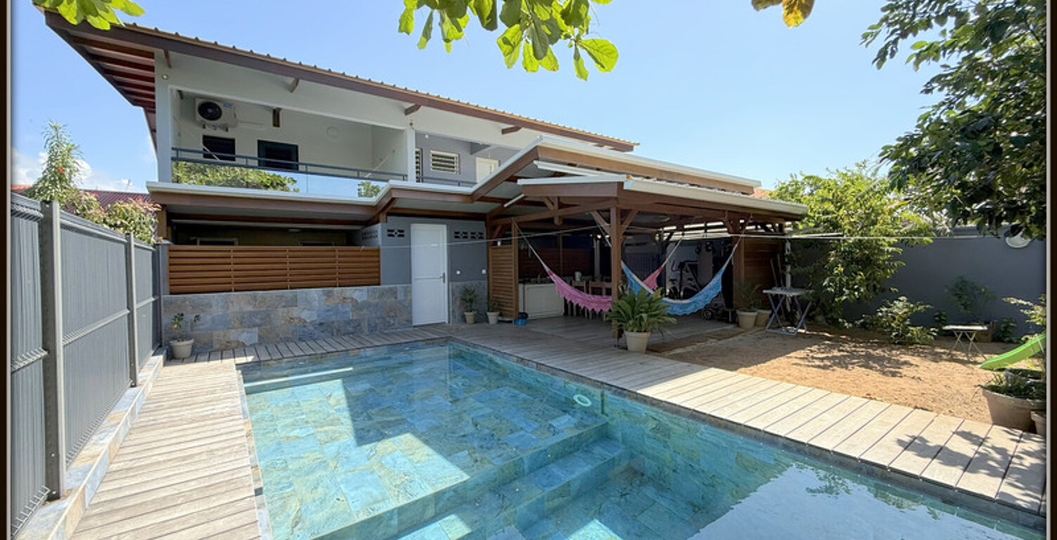 A VENDRE A KOUROU (97310) UNE MAGNIFIQUE VILLA T7 DE 246 m² - AVEC 2 APPARTEMENTS T2 - TERRAIN DE 345 m² - AU PRIX DE 599 000 € — photo 1