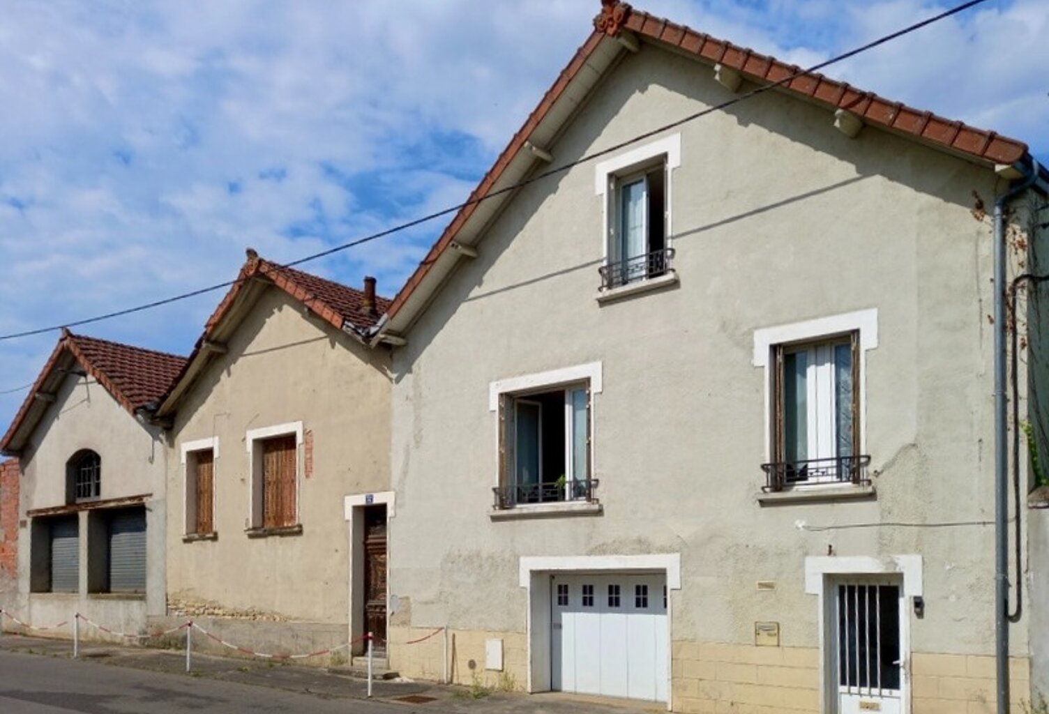 SANCOINS maison 4 chambres, terrain, annexes — photo 1