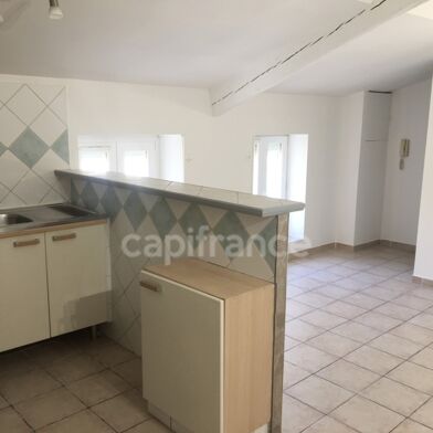 Appartement 3 pièces 563 €
