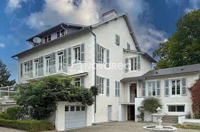 Maison 7 pièces 747000 €