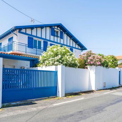 Maison 6 pièces 1560000 €