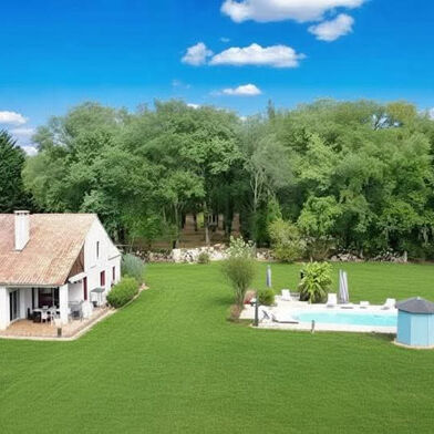 Maison 8 pièces 374000 €