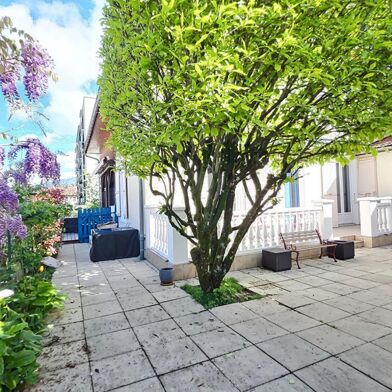 Maison 8 pièces 499000 €