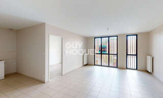 Bureau 3 Pièces 67 m² à louer à Castres-Gironde (33640)