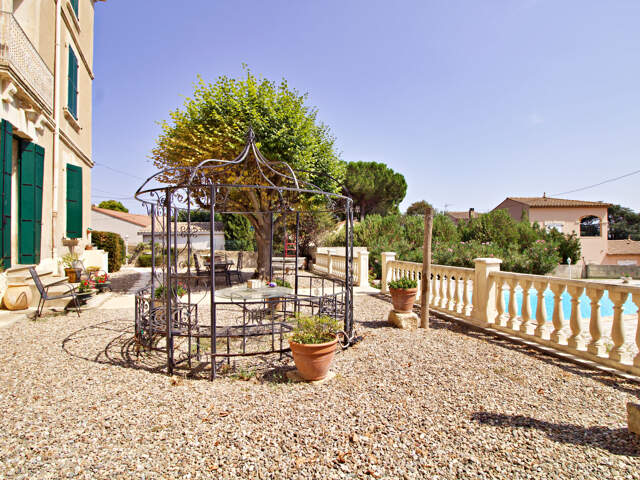Élégante Maison de Maître du XIXe siècle avec jardin, piscin — photo du bien