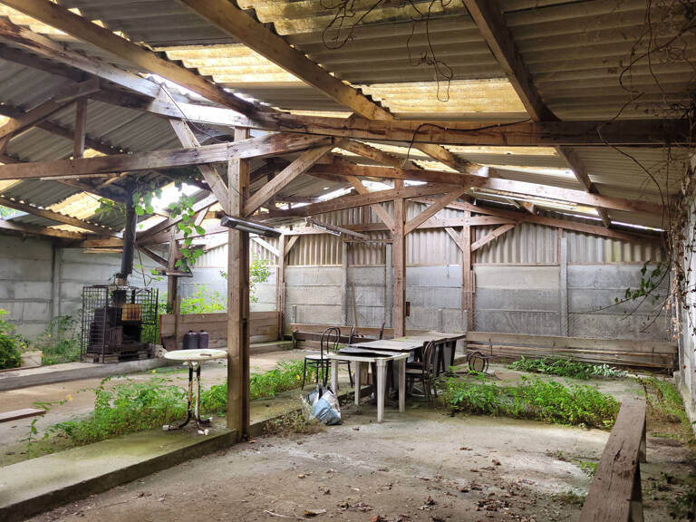 Bâtiment pour PROJETS PROFESSIONNELS, proche commerces — photo 1