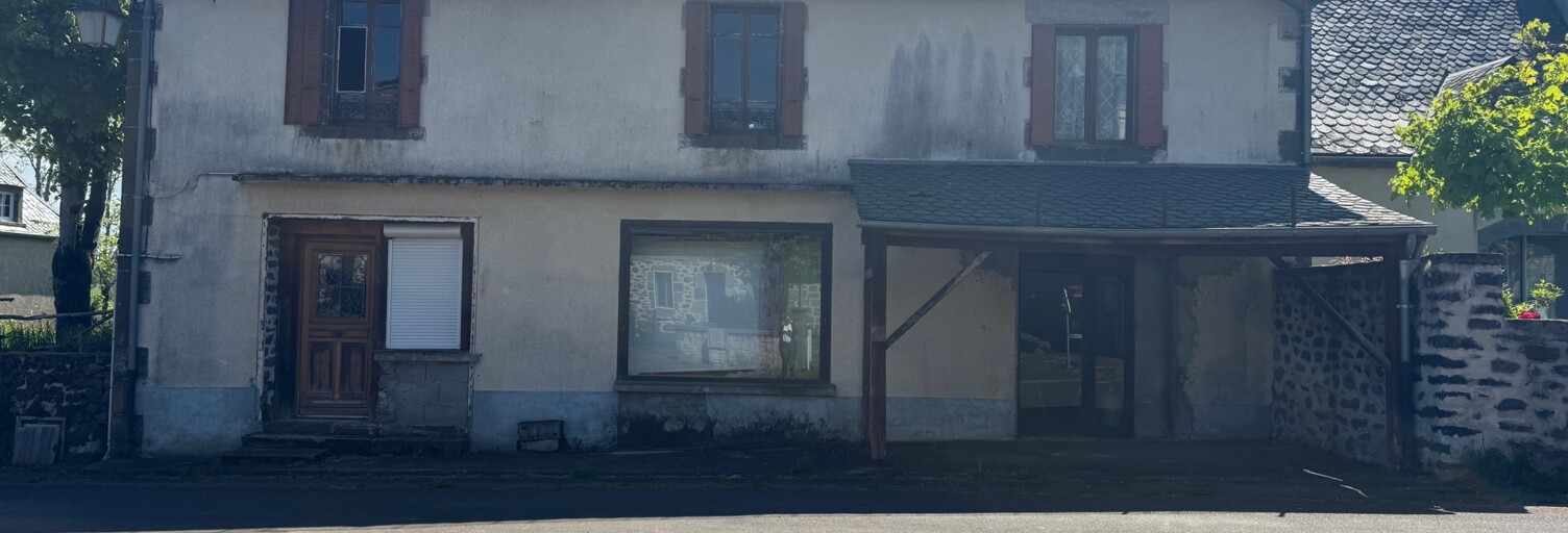 Maison 9 Pièces 236 m² à vendre à Saint-Bonnet-de-Salers (15140)