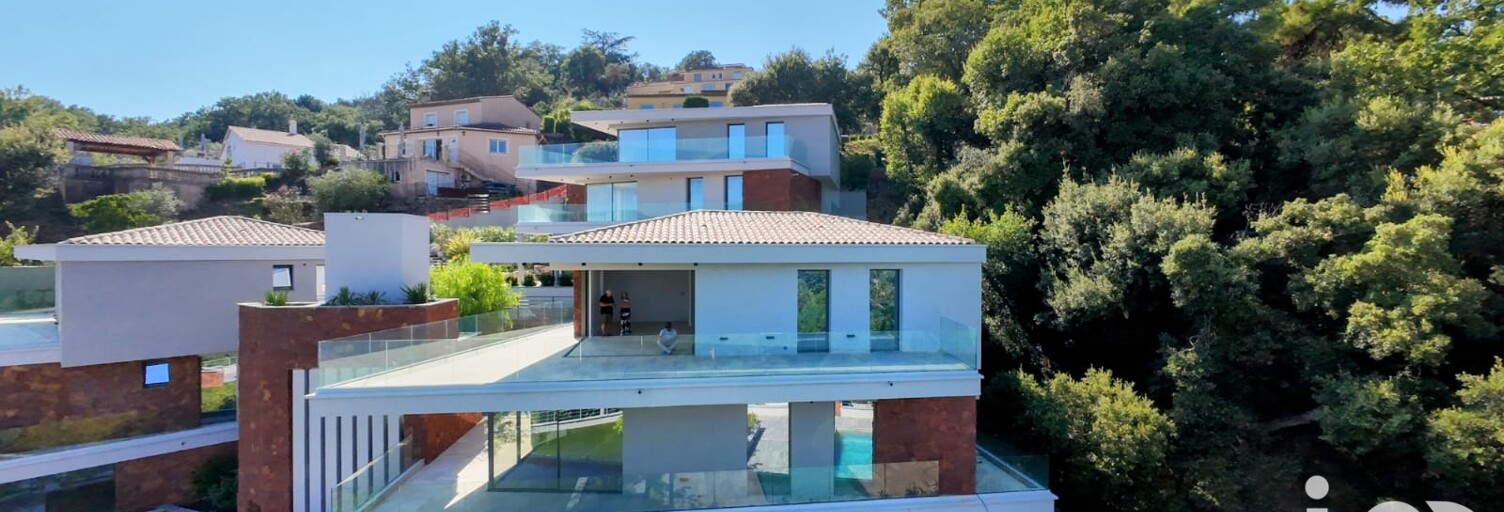 Appartement 4 Pièces 100 m² à vendre à Les Adrets-de-l'Estérel (83600)