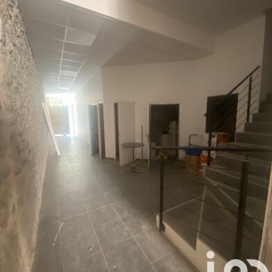 Immeuble  261800 €