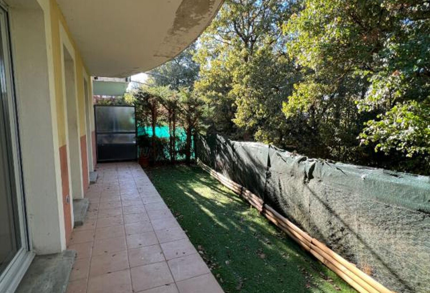 Appartement proche centre village  T2  de 45 m² avec jardinet et cellier — photo 1