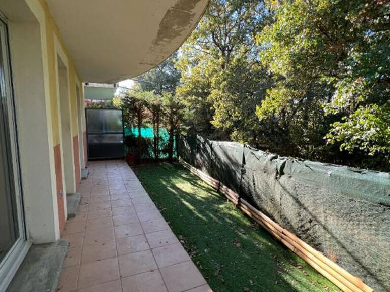 Appartement proche centre village  T2  de 45 m² avec jardinet et cellier — photo 1