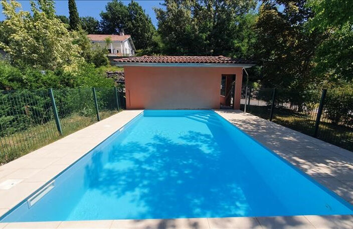 Appartement proche centre village  T2  de 45 m² avec jardinet et cellier — photo 2