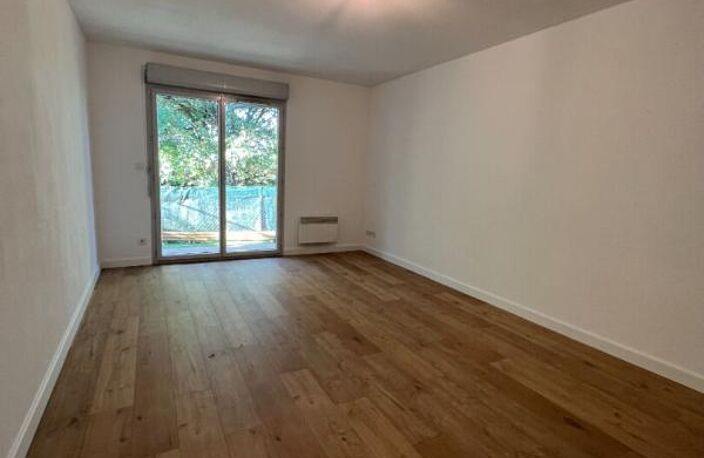 Appartement proche centre village  T2  de 45 m² avec jardinet et cellier — photo 3