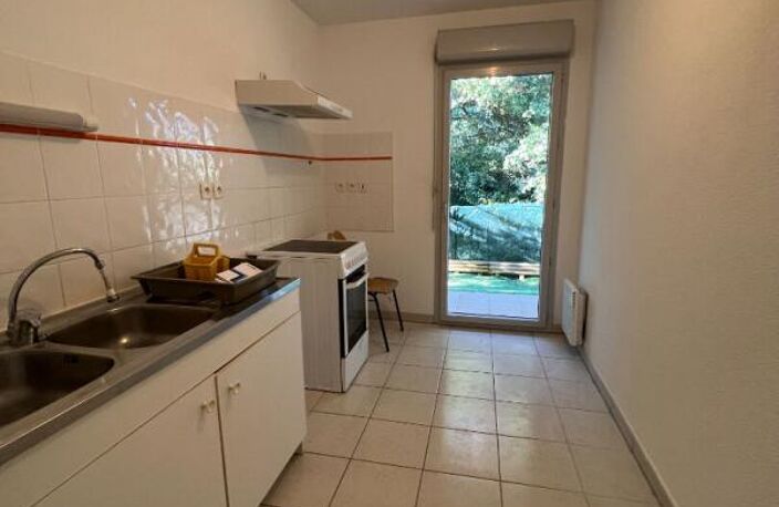 Appartement proche centre village  T2  de 45 m² avec jardinet et cellier — photo 4