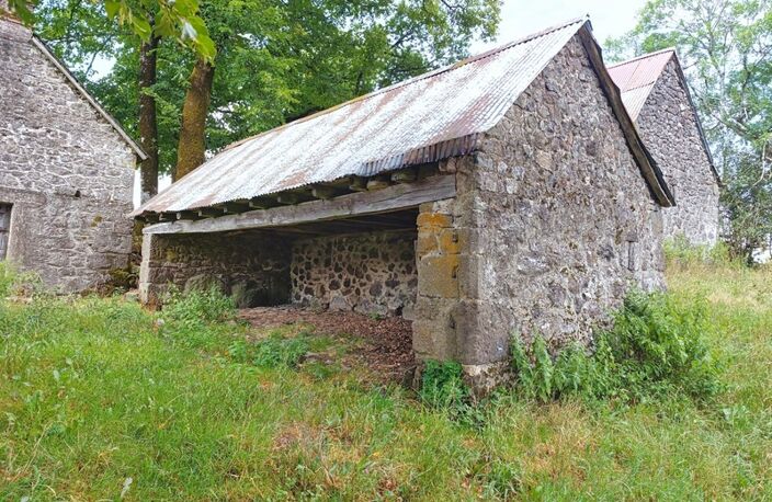 Exceptionnel ! Propriété de 36 hectares avec buron Proche de Salers — photo 3