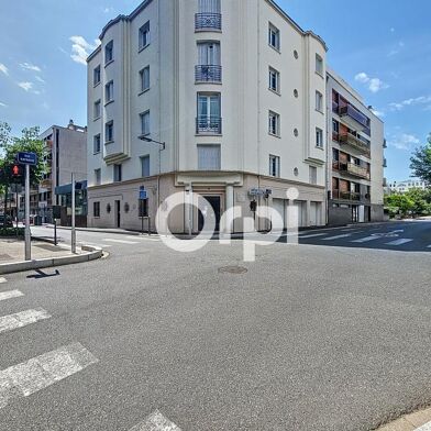 Appartement 4 pièces 185000 €
