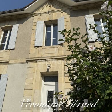 Maison 8 pièces 240500 €