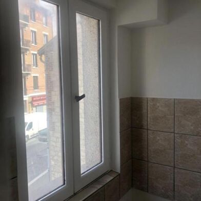 Appartement 1 pièces 900 €