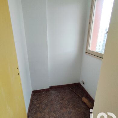 Appartement 4 pièces 142000 €