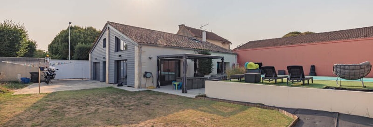 Maison 5 Pièces 143 m² à vendre à Beurlay (17250)