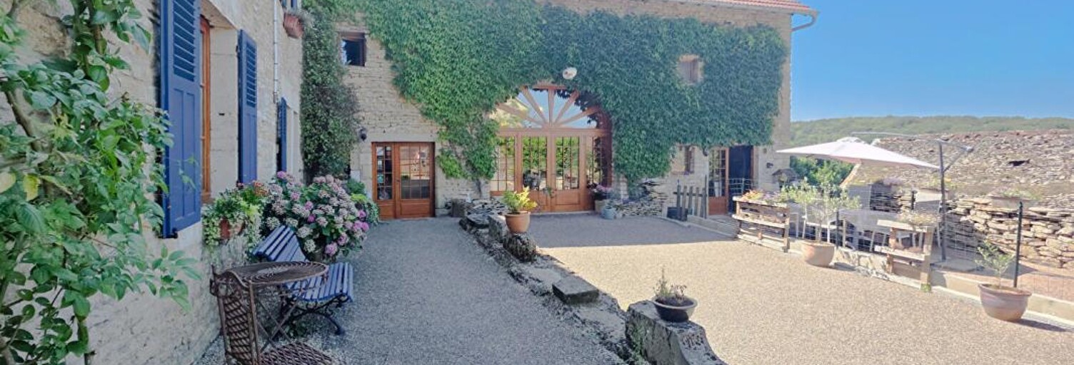 Maison 13 Pièces 566 m² à vendre à Colombotte (70240)