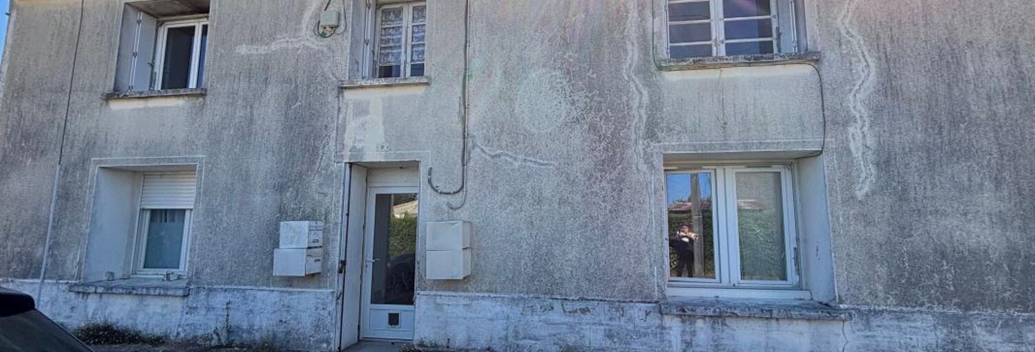 Immeuble  175 m² à vendre à Saint-Just-Luzac (17320)