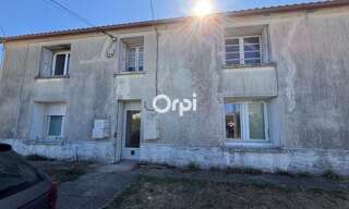 Immeuble  175 m² à vendre à Saint-Just-Luzac (17320)