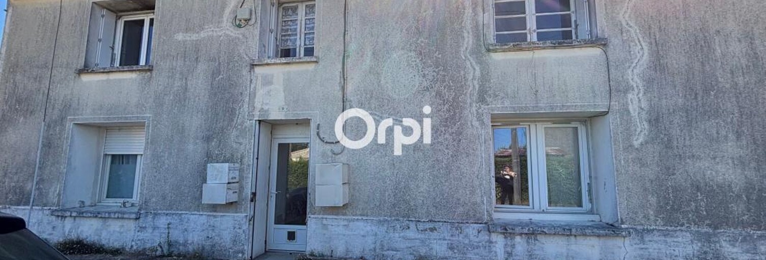 Immeuble  175 m² à vendre à Saint-Just-Luzac (17320)