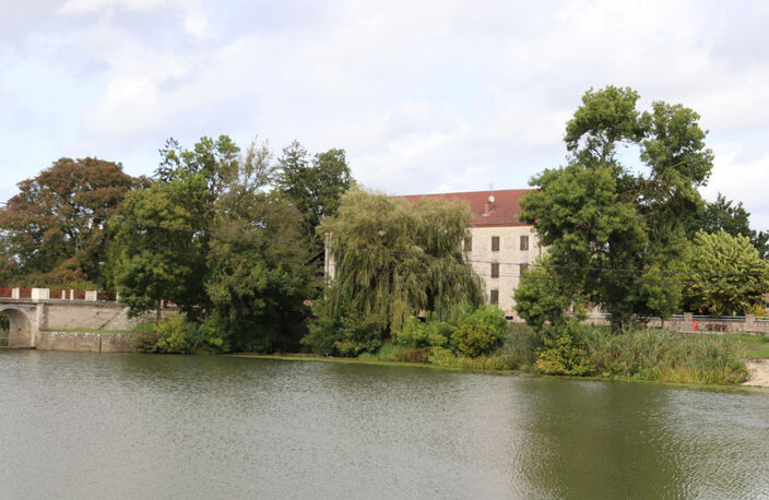 Moulin au cœur de la Bresse avec accès privé à la rivière - 585 m² sur 8553 m² de terrain — photo 2