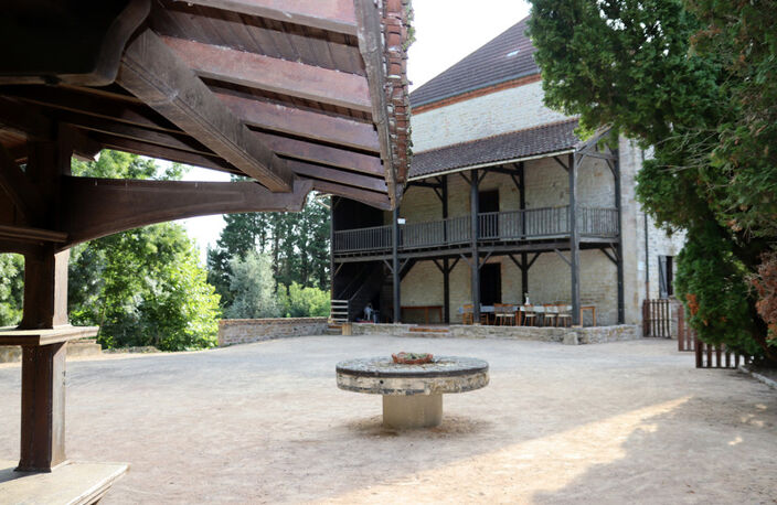 Moulin au cœur de la Bresse avec accès privé à la rivière - 585 m² sur 8553 m² de terrain — photo 3