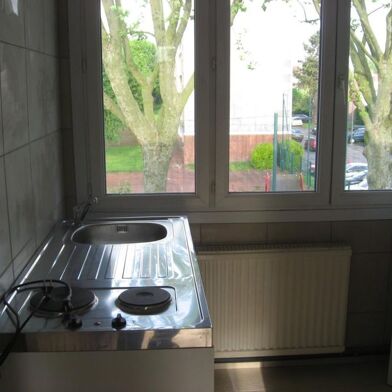 Appartement 1 pièces 570 €