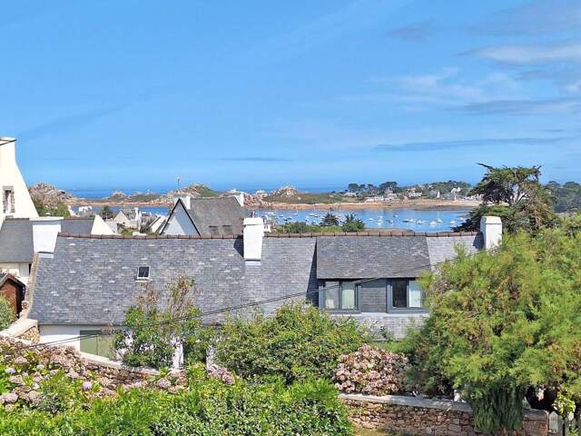 Baisse de prix : Maison 5 chambres à 500 m de la mer — photo du bien