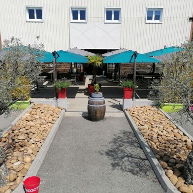 Commerce  158000 €