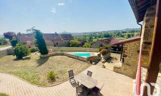 Maison 8 Pièces 213 m² à vendre à Saint-Huruge (71460)