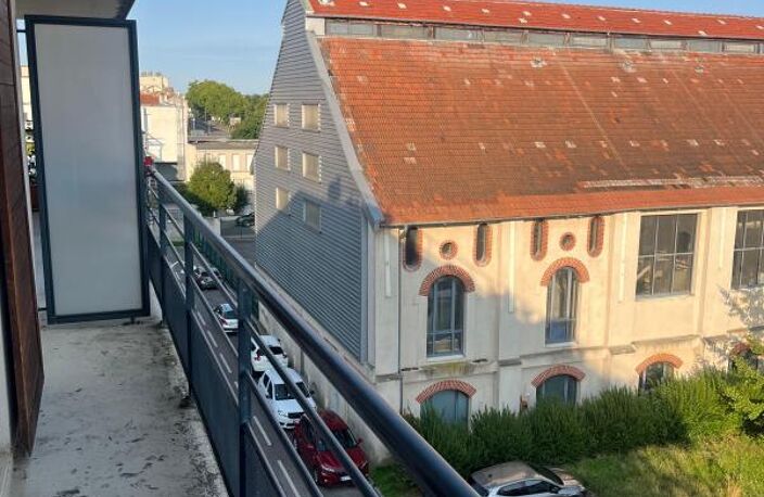 Appartement À Louer — photo 2