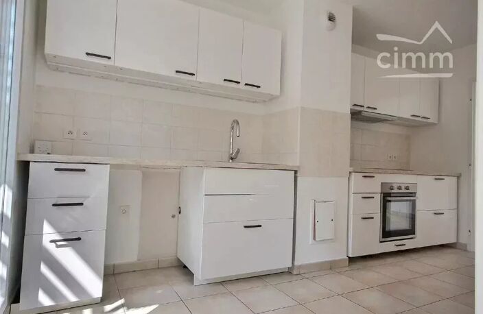 APPARTEMENT MEYLAN T4 + GARAGE + PARKING PRIVE — photo 3
