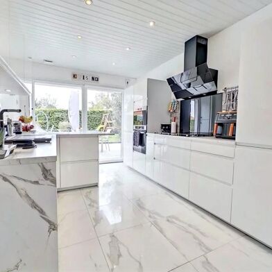 Maison 5 pièces 382500 €