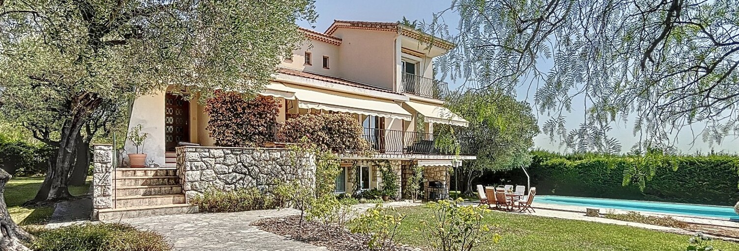 Maison 8 Pièces 256 m² à vendre à Le Rouret (06650)