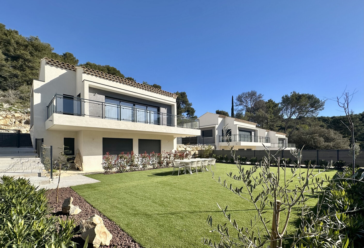 VILLA NEUVE livrée clé en main : Roquefort-La-Bédoule — photo 1
