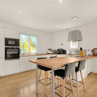 Maison 5 pièces 349000 €