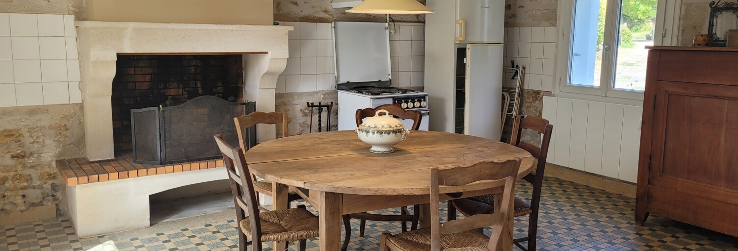 Maison 3 Pièces 110 m² à vendre à Benest (16350)