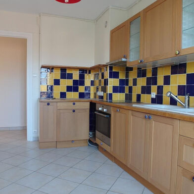 Appartement 3 pièces 781 €