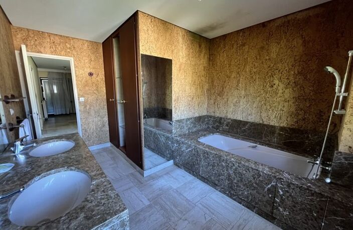 Contemporaine de 6 pièces principales — photo 3