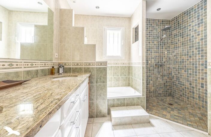 Vente maison 5 pièces 140 m² Clavette (17220) — photo 2