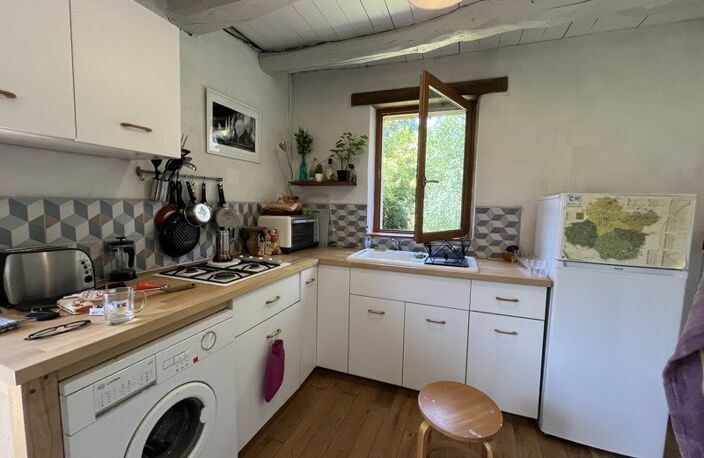Maison en pierre de 3 pièces principales — photo 3